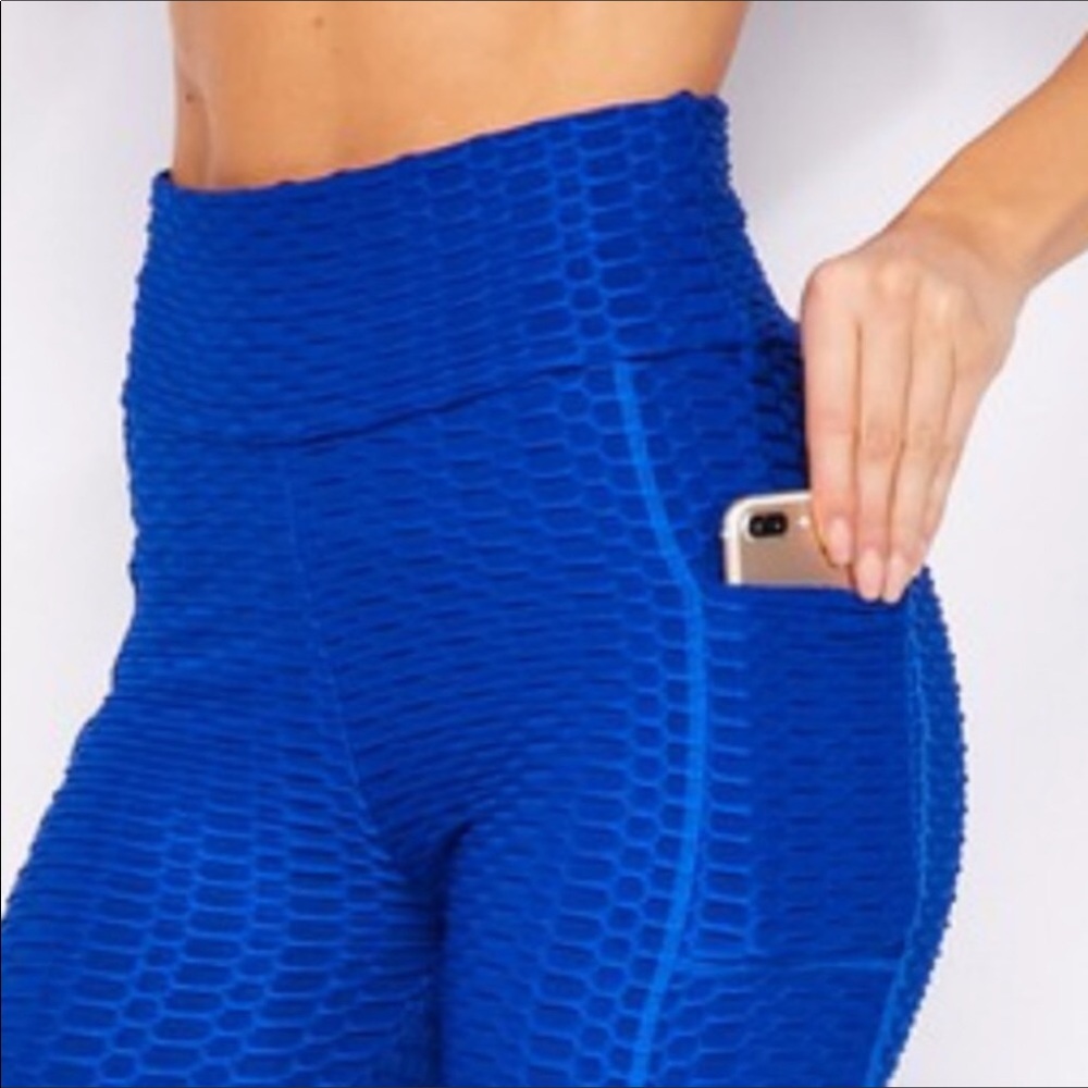 BOOTY ENHANCING LEGGINGS WITH POCKETS